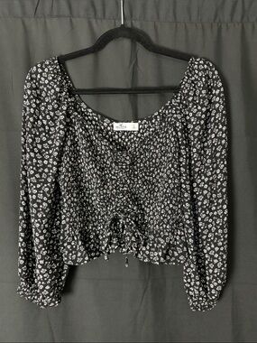 Hollister Black and White Floral Tie-Front Long Sleeve Blouse